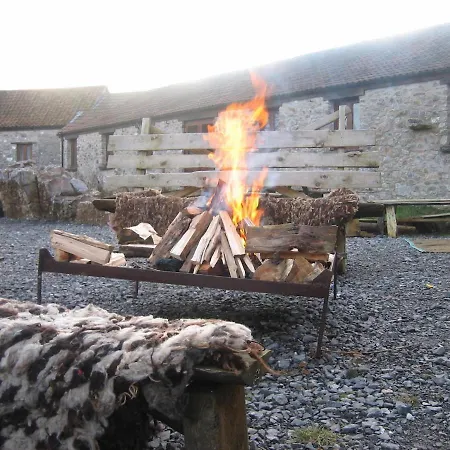 Fernhill Farm بريستول